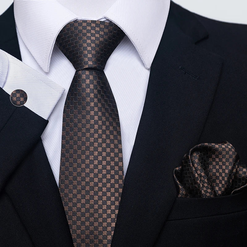 Men's tie, tie and button set of the highest quality.