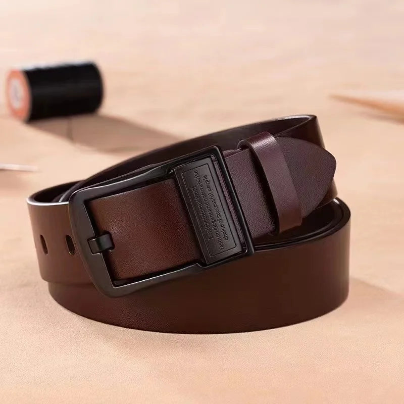 New men's belt in bovine leather, with a metal alloy pin buckle, luxury, for adults, ideal for jeans and casual wear.