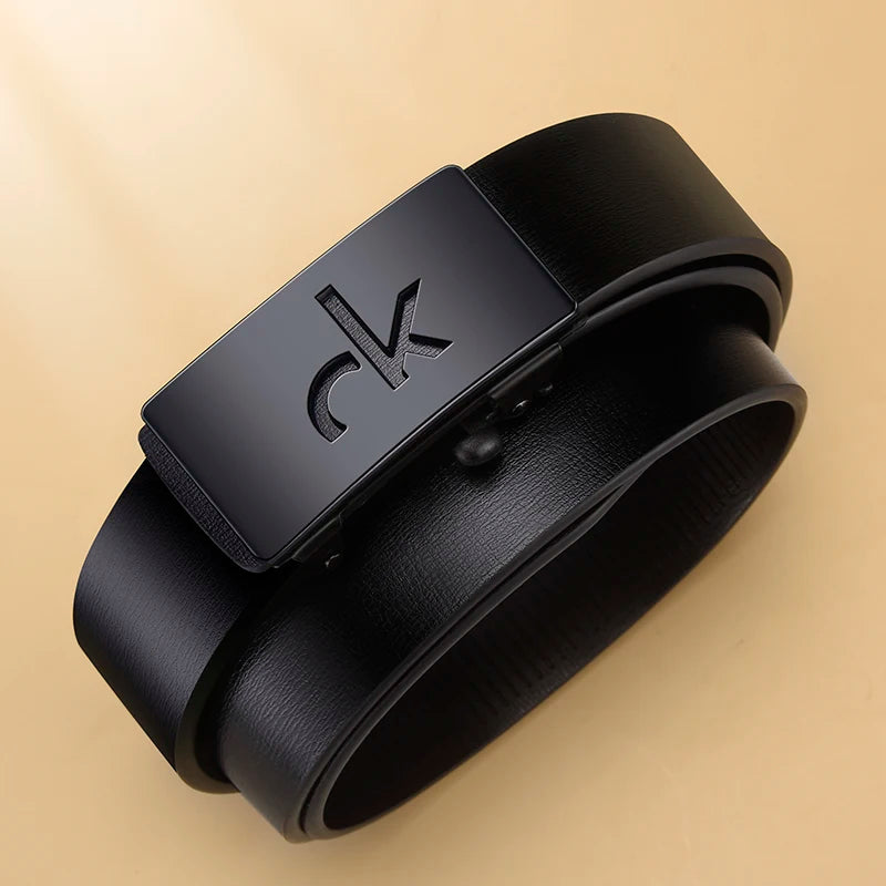Men's belt with automatic buckle, modern and casual, perfect for formal wear.
