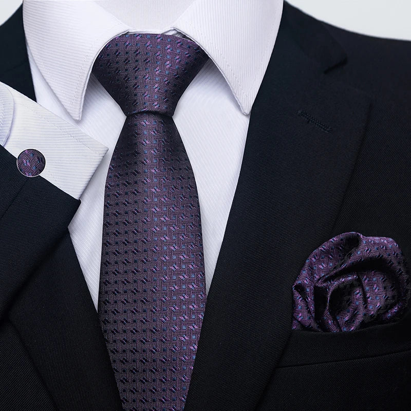 Men's tie, tie and button set of the highest quality.