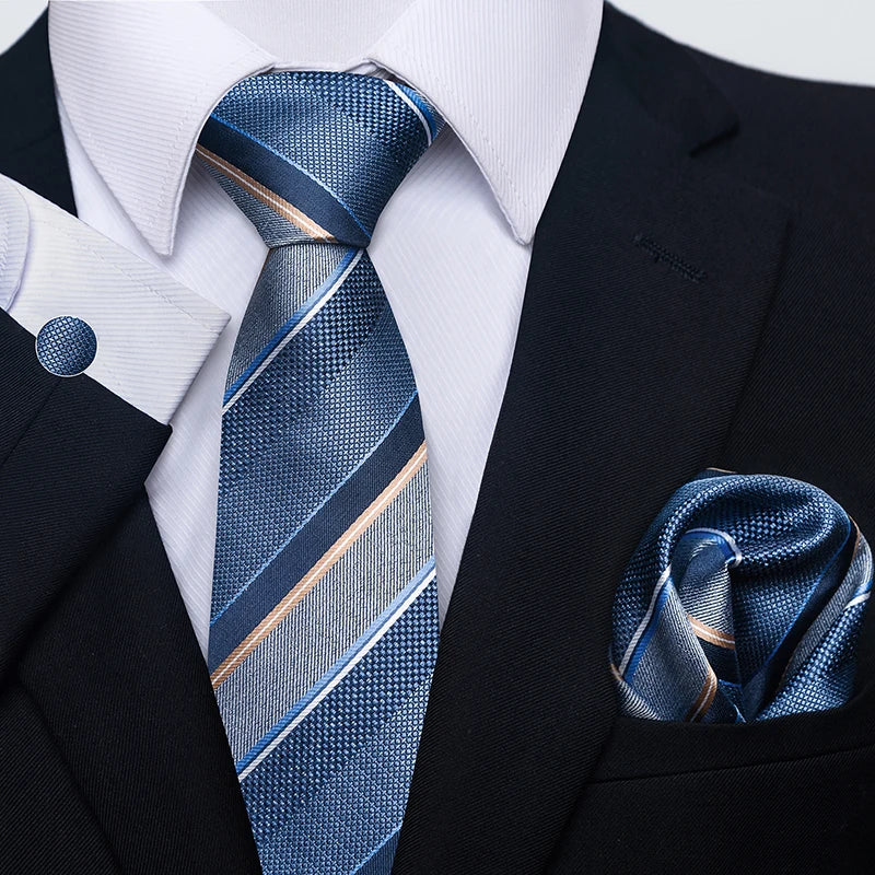 Men's tie, tie and button set of the highest quality.
