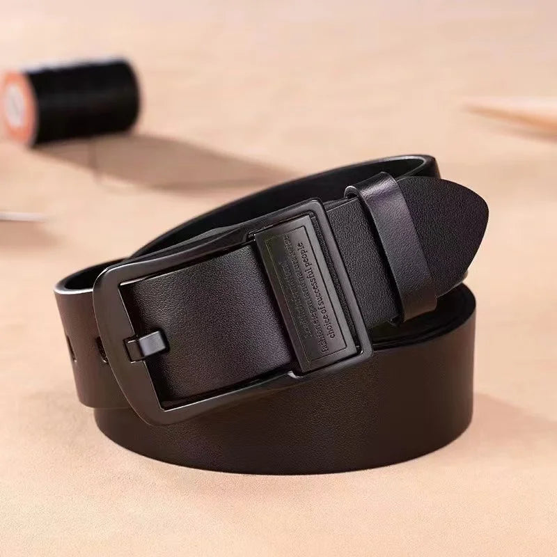 New men's belt in bovine leather, with a metal alloy pin buckle, luxury, for adults, ideal for jeans and casual wear.